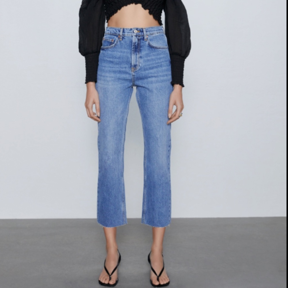 Zara High Waisted HW Kick jeans in blue
